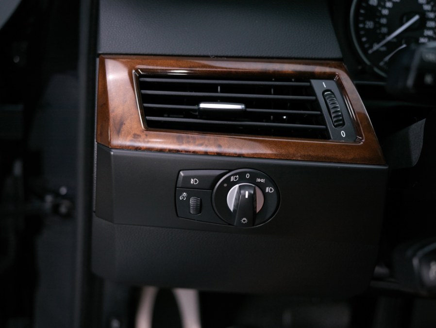 2010 BMW 5 Series 4dr Sdn 535i xDrive AWD, available for sale in North Salem, New York | Meccanic Shop North Inc. North Salem, New York 2010 BMW 5 Series 4dr Sdn 535i xDrive AWD, available for sale in North Salem, New York | Meccanic Shop North Inc. North Salem, New York