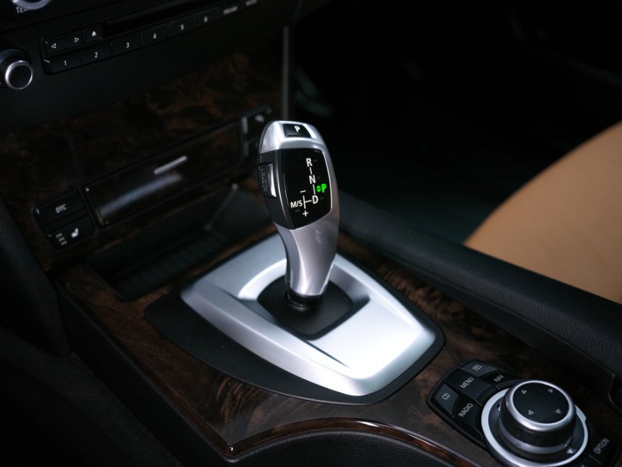 2010 BMW 5 Series 4dr Sdn 535i xDrive AWD, available for sale in North Salem, New York | Meccanic Shop North Inc. North Salem, New York 2010 BMW 5 Series 4dr Sdn 535i xDrive AWD, available for sale in North Salem, New York | Meccanic Shop North Inc. North Salem, New York