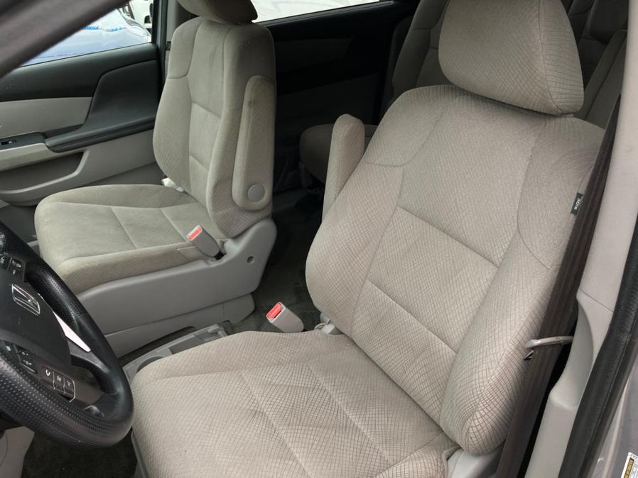 2016 Honda Odyssey 5dr LX, available for sale in Brooklyn, New York | Carsbuck Inc.. Brooklyn, New York 2016 Honda Odyssey 5dr LX, available for sale in Brooklyn, New York | Carsbuck Inc.. Brooklyn, New York