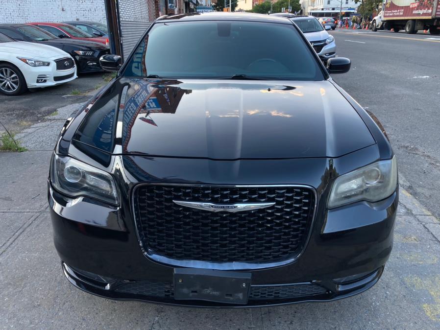 Used Chrysler 300 4dr Sdn 300S AWD 2015 | Carsbuck Inc.. Brooklyn, New York Used Chrysler 300 4dr Sdn 300S AWD 2015 | Carsbuck Inc.. Brooklyn, New York
