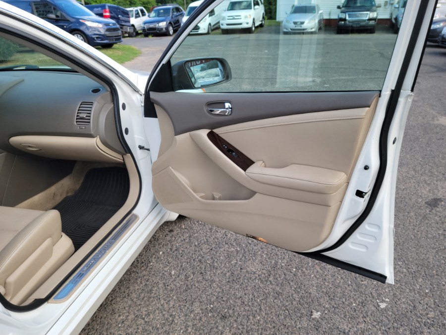Used Nissan Altima 2.5SL Leather & Sunroof 2012 | Toro Auto. East Windsor, Connecticut Used Nissan Altima 2.5SL Leather & Sunroof 2012 | Toro Auto. East Windsor, Connecticut