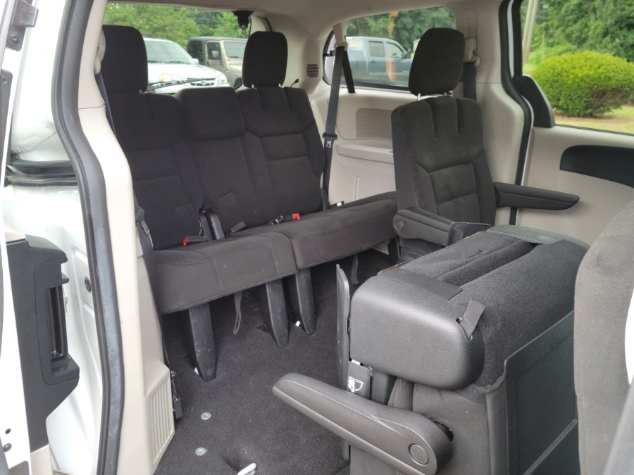 Used Dodge Grand Caravan 4dr Wgn American Value Pkg 2016 | Toro Auto. East Windsor, Connecticut Used Dodge Grand Caravan 4dr Wgn American Value Pkg 2016 | Toro Auto. East Windsor, Connecticut