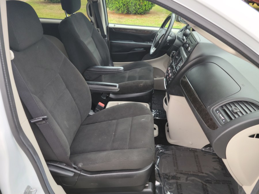 Used Dodge Grand Caravan 4dr Wgn American Value Pkg 2016 | Toro Auto. East Windsor, Connecticut Used Dodge Grand Caravan 4dr Wgn American Value Pkg 2016 | Toro Auto. East Windsor, Connecticut