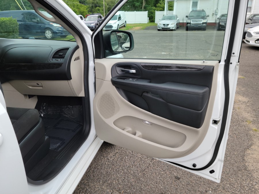 Used Dodge Grand Caravan 4dr Wgn American Value Pkg 2016 | Toro Auto. East Windsor, Connecticut Used Dodge Grand Caravan 4dr Wgn American Value Pkg 2016 | Toro Auto. East Windsor, Connecticut
