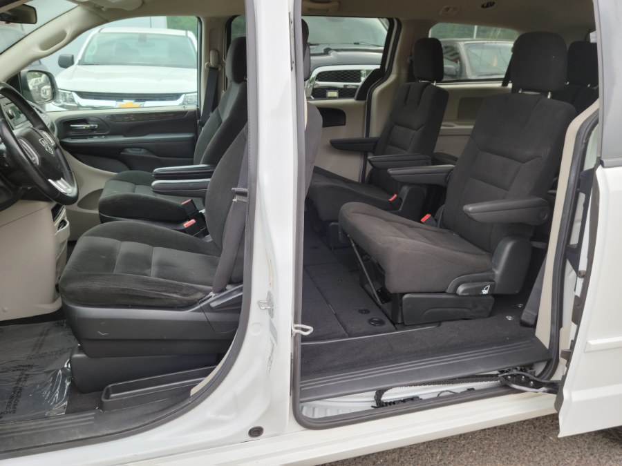 Used Dodge Grand Caravan 4dr Wgn American Value Pkg 2016 | Toro Auto. East Windsor, Connecticut Used Dodge Grand Caravan 4dr Wgn American Value Pkg 2016 | Toro Auto. East Windsor, Connecticut