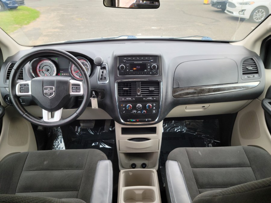 Used Dodge Grand Caravan 4dr Wgn American Value Pkg 2016 | Toro Auto. East Windsor, Connecticut Used Dodge Grand Caravan 4dr Wgn American Value Pkg 2016 | Toro Auto. East Windsor, Connecticut