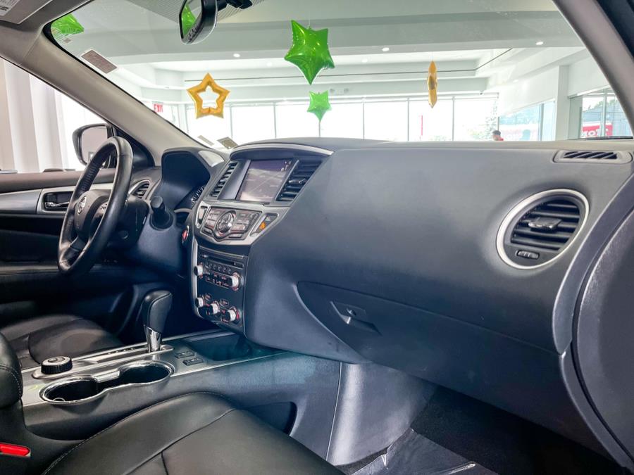 2020 Nissan Pathfinder 4x4 SL, available for sale in Franklin Square, New York | Luxury Motor Club. Franklin Square, New York 2020 Nissan Pathfinder 4x4 SL, available for sale in Franklin Square, New York | Luxury Motor Club. Franklin Square, New York