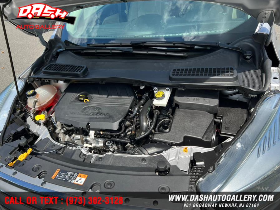 Used Ford Escape SE FWD 2017 | Dash Auto Gallery Inc.. Newark, New Jersey Used Ford Escape SE FWD 2017 | Dash Auto Gallery Inc.. Newark, New Jersey