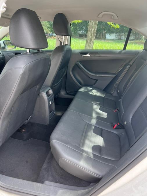 2011 Volkswagen Jetta Sedan 4dr Auto SE PZEV, available for sale in Revere, Massachusetts | Wonderland Auto. Revere, Massachusetts 2011 Volkswagen Jetta Sedan 4dr Auto SE PZEV, available for sale in Revere, Massachusetts | Wonderland Auto. Revere, Massachusetts
