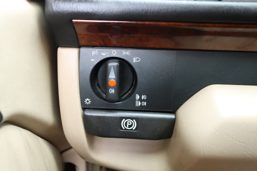 Used Mercedes-Benz E-Class 4dr Sedan 4.2L Auto 1994 | Dealmax Motors LLC. Bristol, Connecticut Used Mercedes-Benz E-Class 4dr Sedan 4.2L Auto 1994 | Dealmax Motors LLC. Bristol, Connecticut
