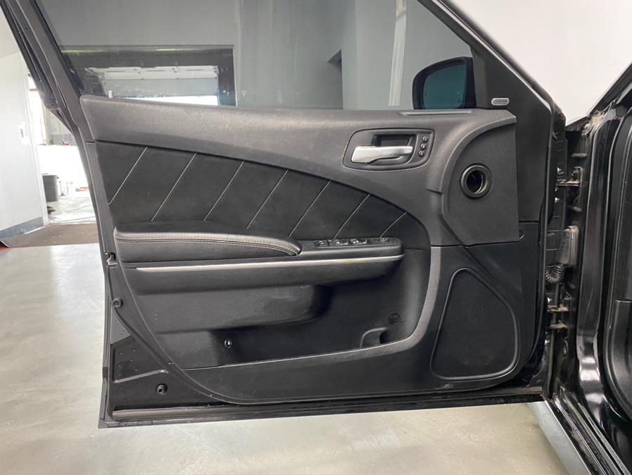 Used Dodge Charger 4dr Sdn SRT8 RWD 2013 | M Auto Group. Elizabeth, New Jersey Used Dodge Charger 4dr Sdn SRT8 RWD 2013 | M Auto Group. Elizabeth, New Jersey