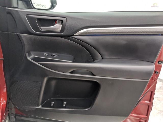 Used Toyota Highlander SE AWD w/ Navi & rearCam 2019 | Car Revolution. Maple Shade, New Jersey Used Toyota Highlander SE AWD w/ Navi & rearCam 2019 | Car Revolution. Maple Shade, New Jersey