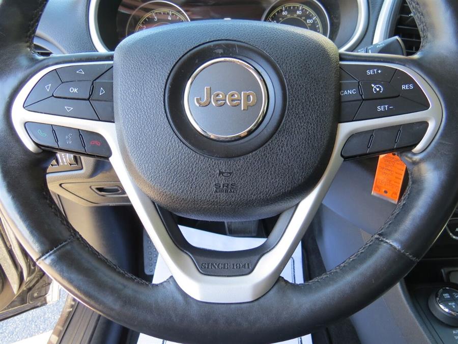 Used Jeep Cherokee Trailhawk 4x4 4dr SUV 2015 | Lake City Exports Inc. Auburn, Maine Used Jeep Cherokee Trailhawk 4x4 4dr SUV 2015 | Lake City Exports Inc. Auburn, Maine