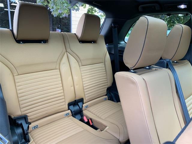 2017 Land Rover Discovery HSE Luxury, available for sale in Stratford, Connecticut | Wiz Leasing Inc. Stratford, Connecticut 2017 Land Rover Discovery HSE Luxury, available for sale in Stratford, Connecticut | Wiz Leasing Inc. Stratford, Connecticut