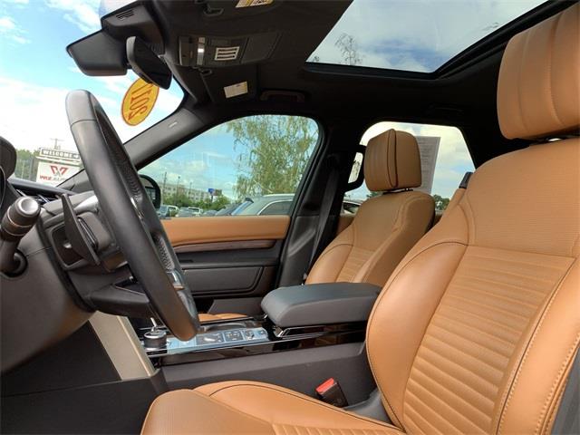 2017 Land Rover Discovery HSE Luxury, available for sale in Stratford, Connecticut | Wiz Leasing Inc. Stratford, Connecticut 2017 Land Rover Discovery HSE Luxury, available for sale in Stratford, Connecticut | Wiz Leasing Inc. Stratford, Connecticut