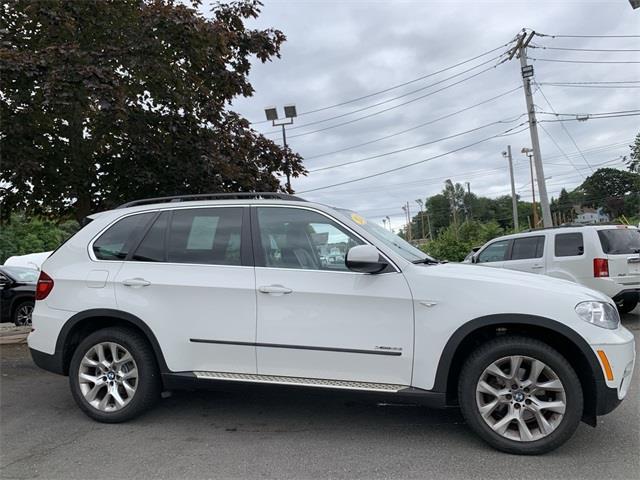 Used BMW X5 xDrive35i 2013 | Wiz Leasing Inc. Stratford, Connecticut Used BMW X5 xDrive35i 2013 | Wiz Leasing Inc. Stratford, Connecticut