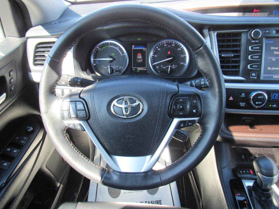 2017 Toyota Highlander Hybrid Limited, available for sale in Worcester, Massachusetts | Hilario's Auto Sales Inc.. Worcester, Massachusetts 2017 Toyota Highlander Hybrid Limited, available for sale in Worcester, Massachusetts | Hilario's Auto Sales Inc.. Worcester, Massachusetts