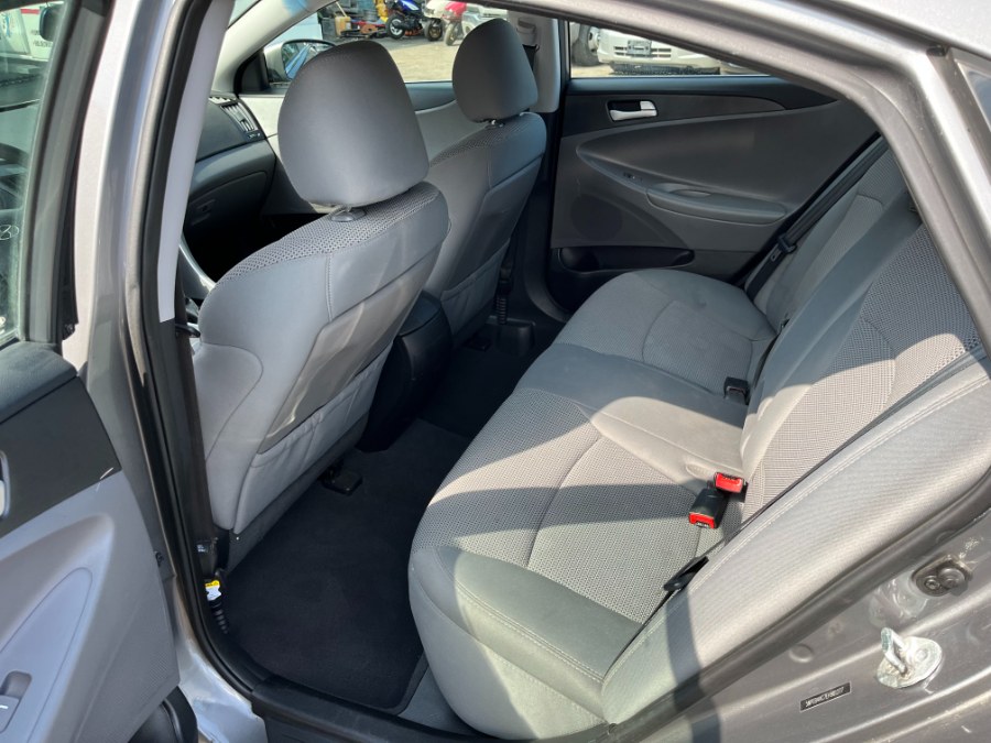 Used Hyundai Sonata 4dr Sdn 2.4L Auto GLS 2014 | Chris's Auto Clinic. Plainville, Connecticut Used Hyundai Sonata 4dr Sdn 2.4L Auto GLS 2014 | Chris's Auto Clinic. Plainville, Connecticut