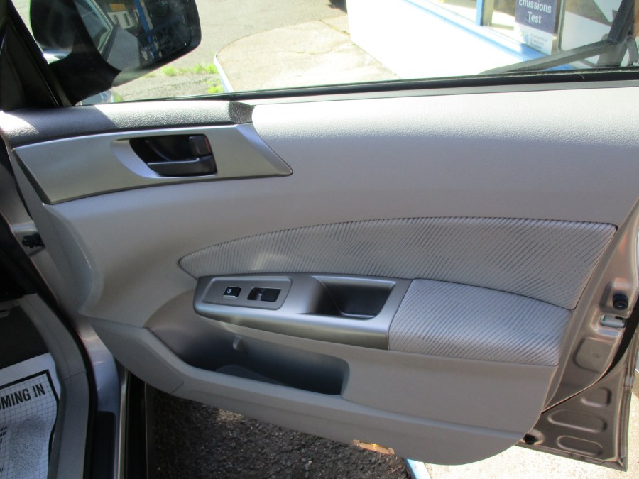 Used Subaru Forester (Natl) 4dr Man X 2009 | Cos Central Auto. Meriden, Connecticut Used Subaru Forester (Natl) 4dr Man X 2009 | Cos Central Auto. Meriden, Connecticut