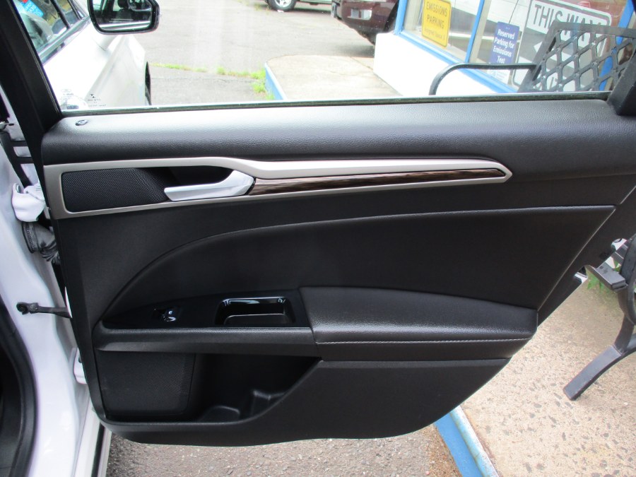 2014 Ford Fusion 4dr Sdn SE Hybrid FWD, available for sale in Meriden, Connecticut | Cos Central Auto. Meriden, Connecticut 2014 Ford Fusion 4dr Sdn SE Hybrid FWD, available for sale in Meriden, Connecticut | Cos Central Auto. Meriden, Connecticut