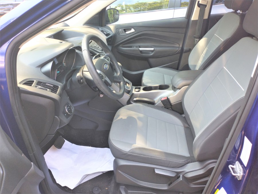 2013 Ford Escape SE. LOW MILES, available for sale in Rosedale, New York | Sunrise Auto Sales. Rosedale, New York 2013 Ford Escape SE. LOW MILES, available for sale in Rosedale, New York | Sunrise Auto Sales. Rosedale, New York