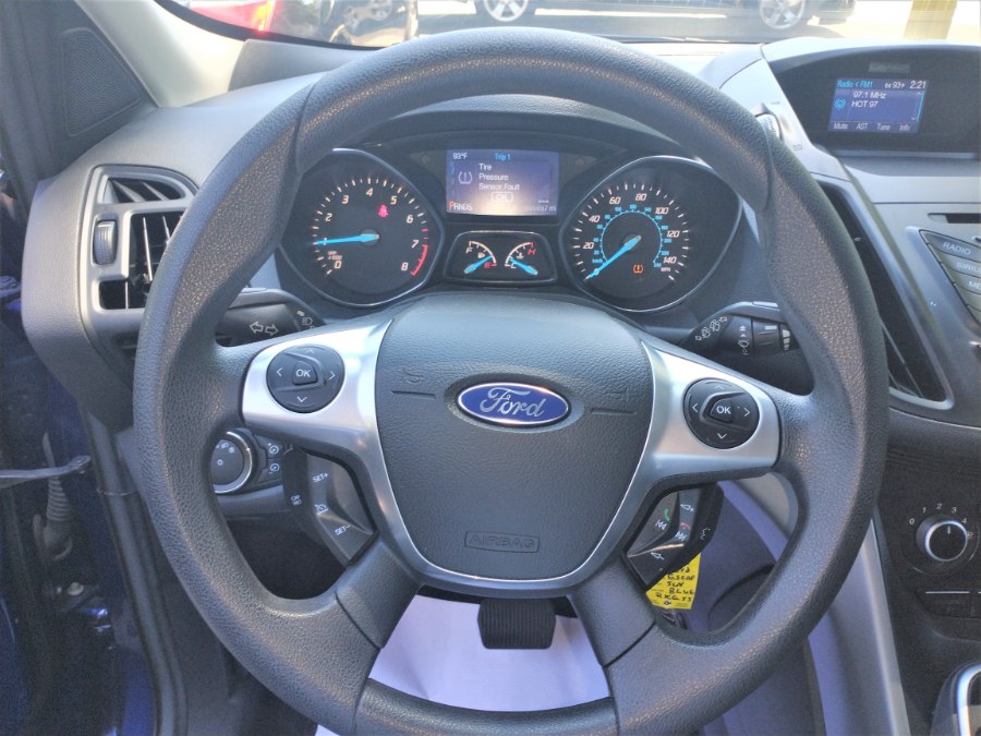 2013 Ford Escape SE. LOW MILES, available for sale in Rosedale, New York | Sunrise Auto Sales. Rosedale, New York 2013 Ford Escape SE. LOW MILES, available for sale in Rosedale, New York | Sunrise Auto Sales. Rosedale, New York
