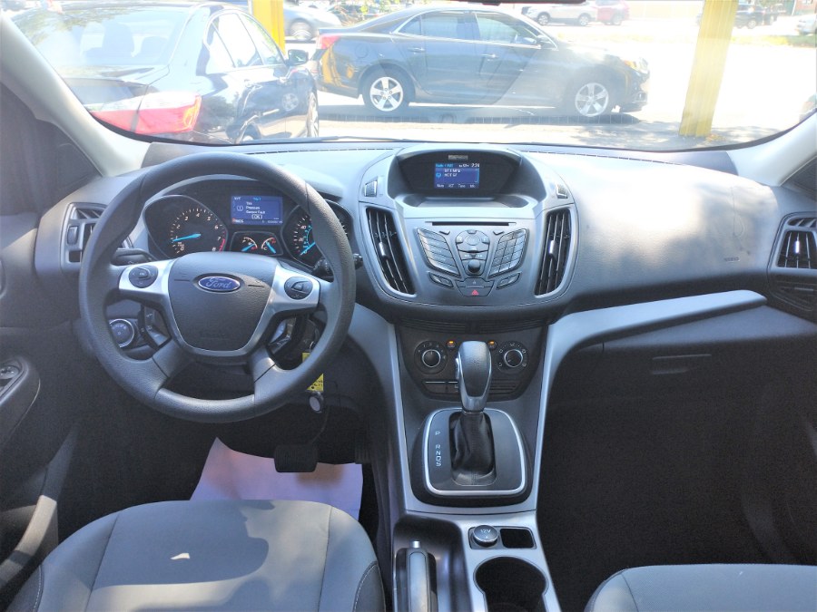 2013 Ford Escape SE. LOW MILES, available for sale in Rosedale, New York | Sunrise Auto Sales. Rosedale, New York 2013 Ford Escape SE. LOW MILES, available for sale in Rosedale, New York | Sunrise Auto Sales. Rosedale, New York