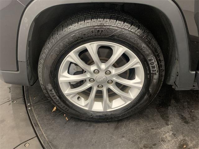 Used Jeep Cherokee Latitude 2019 | Eastchester Motor Cars. Bronx, New York Used Jeep Cherokee Latitude 2019 | Eastchester Motor Cars. Bronx, New York