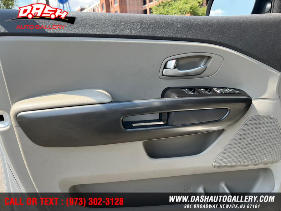 2016 Kia Sedona 4dr Wgn L, available for sale in Newark, New Jersey | Dash Auto Gallery Inc.. Newark, New Jersey 2016 Kia Sedona 4dr Wgn L, available for sale in Newark, New Jersey | Dash Auto Gallery Inc.. Newark, New Jersey