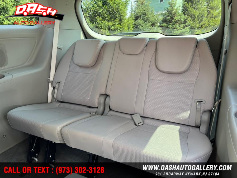 2016 Kia Sedona 4dr Wgn L, available for sale in Newark, New Jersey | Dash Auto Gallery Inc.. Newark, New Jersey 2016 Kia Sedona 4dr Wgn L, available for sale in Newark, New Jersey | Dash Auto Gallery Inc.. Newark, New Jersey