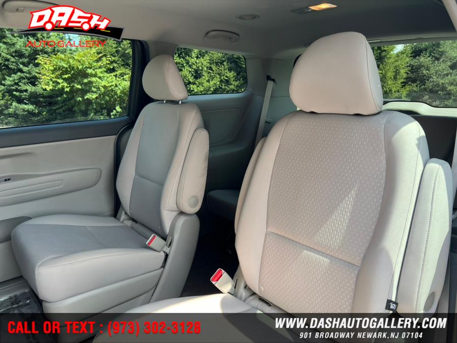 2016 Kia Sedona 4dr Wgn L, available for sale in Newark, New Jersey | Dash Auto Gallery Inc.. Newark, New Jersey 2016 Kia Sedona 4dr Wgn L, available for sale in Newark, New Jersey | Dash Auto Gallery Inc.. Newark, New Jersey