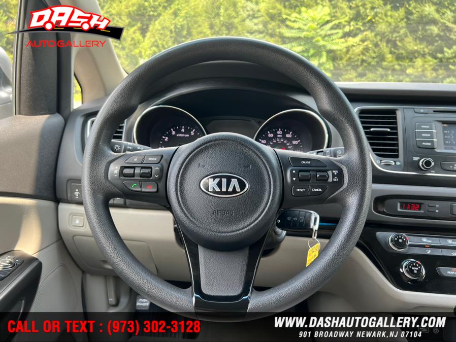 2016 Kia Sedona 4dr Wgn L, available for sale in Newark, New Jersey | Dash Auto Gallery Inc.. Newark, New Jersey 2016 Kia Sedona 4dr Wgn L, available for sale in Newark, New Jersey | Dash Auto Gallery Inc.. Newark, New Jersey