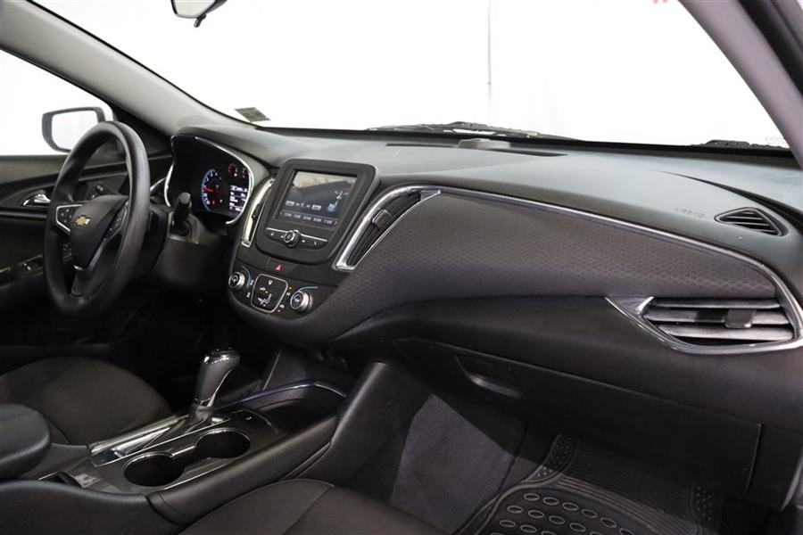 Used Chevrolet Malibu LT 2017 | Fast Track Motors. Paterson, New Jersey Used Chevrolet Malibu LT 2017 | Fast Track Motors. Paterson, New Jersey