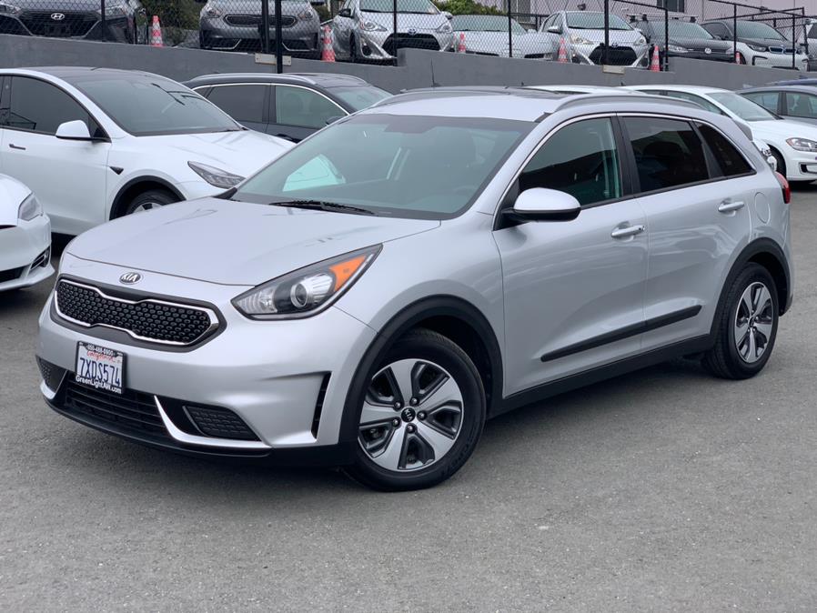 Used Kia Niro Hybrid LX 2017 | Green Light Auto Wholesale. Daly City, California Used Kia Niro Hybrid LX 2017 | Green Light Auto Wholesale. Daly City, California