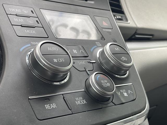 Used Toyota Sienna LE 2018 | Blasius Federal Road. Brookfield, Connecticut Used Toyota Sienna LE 2018 | Blasius Federal Road. Brookfield, Connecticut