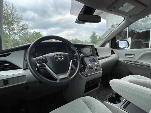Used Toyota Sienna LE 2018 | Blasius Federal Road. Brookfield, Connecticut Used Toyota Sienna LE 2018 | Blasius Federal Road. Brookfield, Connecticut