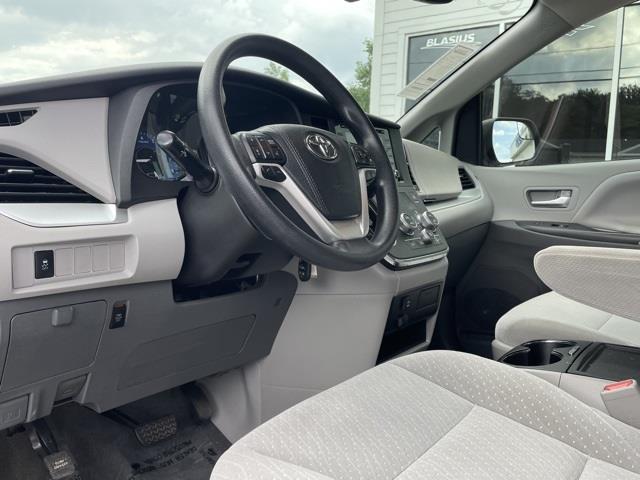 Used Toyota Sienna LE 2018 | Blasius Federal Road. Brookfield, Connecticut Used Toyota Sienna LE 2018 | Blasius Federal Road. Brookfield, Connecticut