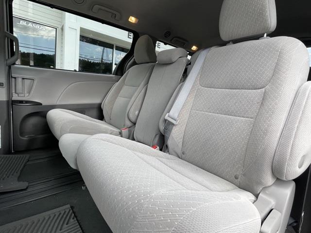 Used Toyota Sienna LE 2018 | Blasius Federal Road. Brookfield, Connecticut Used Toyota Sienna LE 2018 | Blasius Federal Road. Brookfield, Connecticut