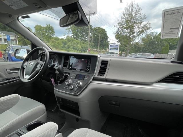 Used Toyota Sienna LE 2018 | Blasius Federal Road. Brookfield, Connecticut Used Toyota Sienna LE 2018 | Blasius Federal Road. Brookfield, Connecticut