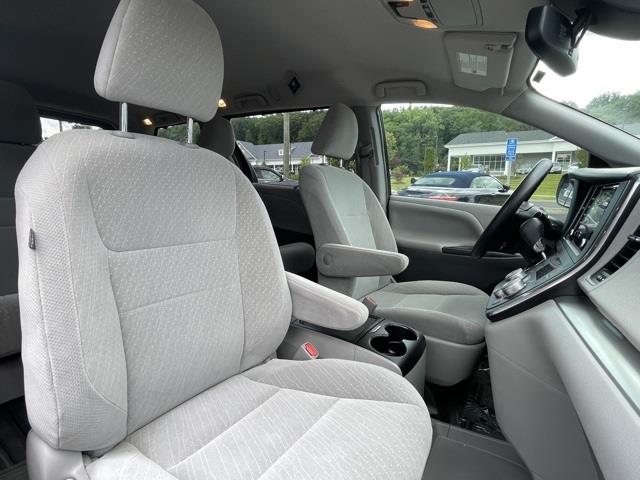 Used Toyota Sienna LE 2018 | Blasius Federal Road. Brookfield, Connecticut Used Toyota Sienna LE 2018 | Blasius Federal Road. Brookfield, Connecticut