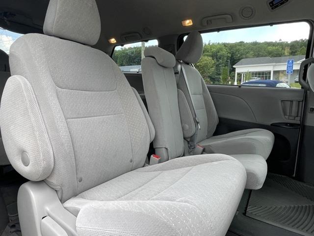 Used Toyota Sienna LE 2018 | Blasius Federal Road. Brookfield, Connecticut Used Toyota Sienna LE 2018 | Blasius Federal Road. Brookfield, Connecticut