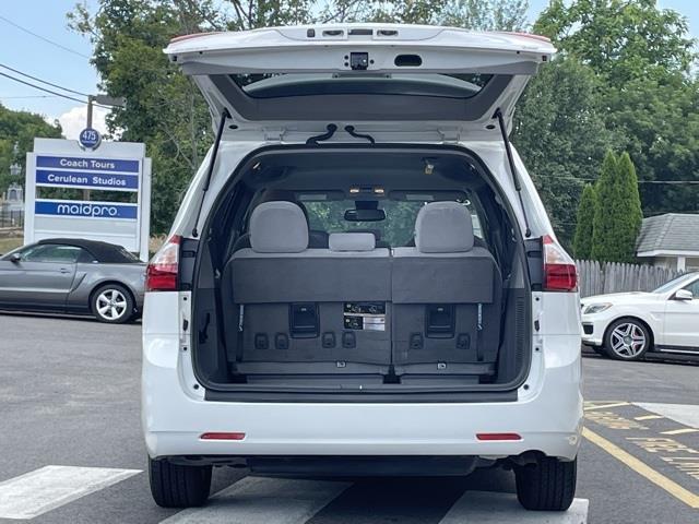 Used Toyota Sienna LE 2018 | Blasius Federal Road. Brookfield, Connecticut Used Toyota Sienna LE 2018 | Blasius Federal Road. Brookfield, Connecticut