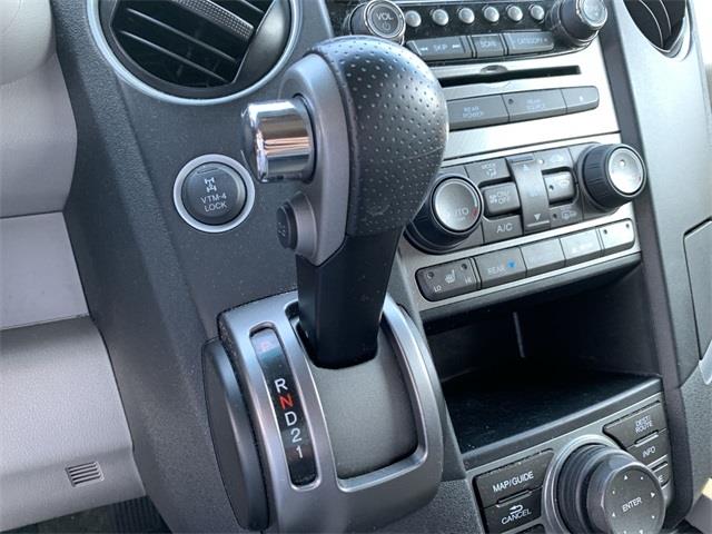 2014 Honda Pilot Touring, available for sale in Stratford, Connecticut | Wiz Leasing Inc. Stratford, Connecticut 2014 Honda Pilot Touring, available for sale in Stratford, Connecticut | Wiz Leasing Inc. Stratford, Connecticut