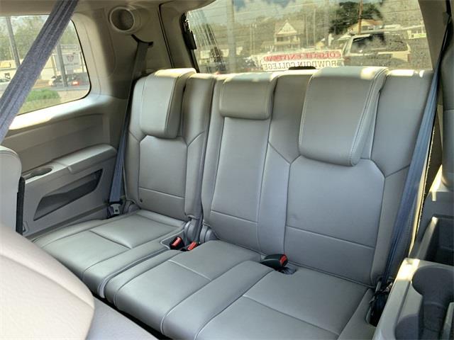 2014 Honda Pilot Touring, available for sale in Stratford, Connecticut | Wiz Leasing Inc. Stratford, Connecticut 2014 Honda Pilot Touring, available for sale in Stratford, Connecticut | Wiz Leasing Inc. Stratford, Connecticut