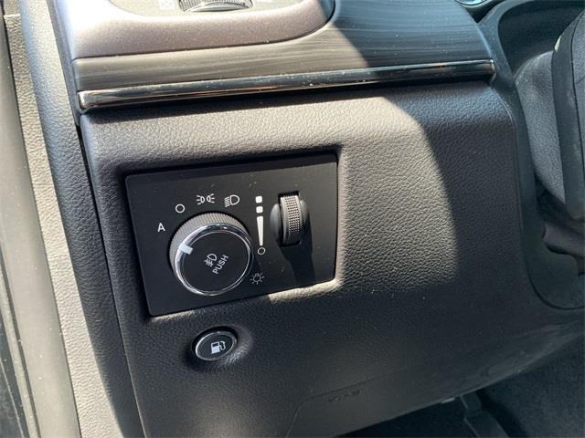 Used Jeep Grand Cherokee Limited X 2019 | Wiz Leasing Inc. Stratford, Connecticut Used Jeep Grand Cherokee Limited X 2019 | Wiz Leasing Inc. Stratford, Connecticut