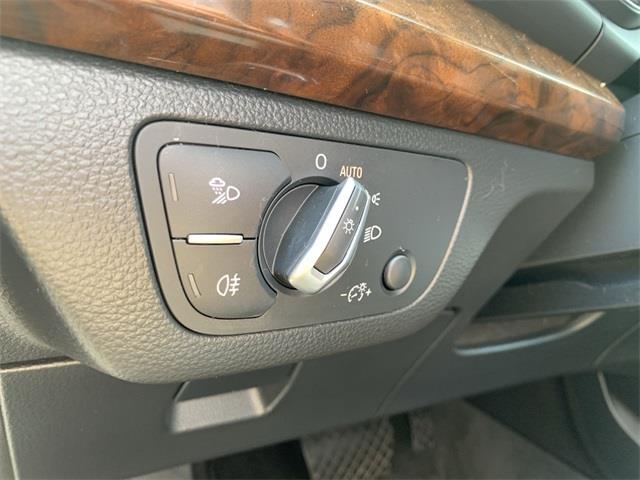 2018 Audi Q5 2.0T Premium, available for sale in Stratford, Connecticut | Wiz Leasing Inc. Stratford, Connecticut 2018 Audi Q5 2.0T Premium, available for sale in Stratford, Connecticut | Wiz Leasing Inc. Stratford, Connecticut