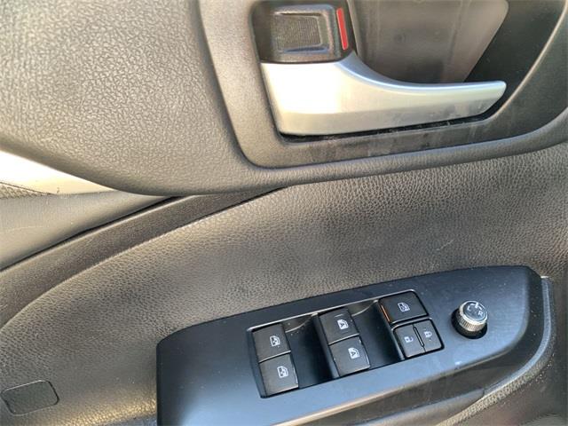 Used Toyota Highlander SE 2019 | Wiz Leasing Inc. Stratford, Connecticut Used Toyota Highlander SE 2019 | Wiz Leasing Inc. Stratford, Connecticut