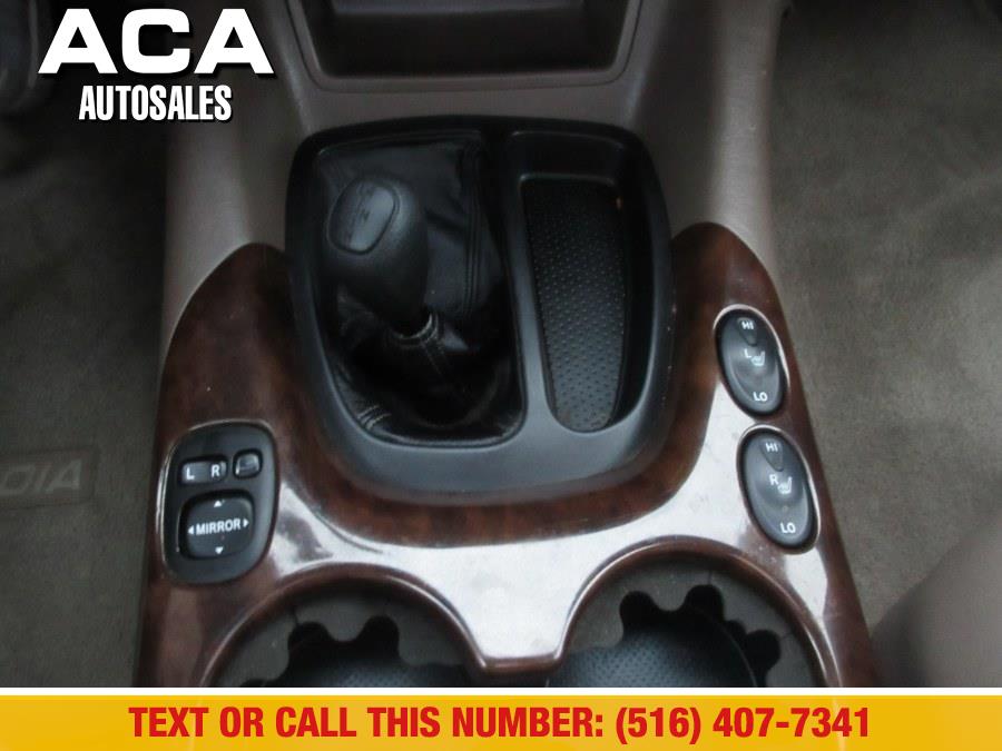 Used Toyota Sequoia 4dr Limited 4WD 2002 | ACA Auto Sales. Lynbrook, New York Used Toyota Sequoia 4dr Limited 4WD 2002 | ACA Auto Sales. Lynbrook, New York