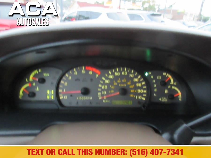 Used Toyota Sequoia 4dr Limited 4WD 2002 | ACA Auto Sales. Lynbrook, New York Used Toyota Sequoia 4dr Limited 4WD 2002 | ACA Auto Sales. Lynbrook, New York