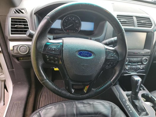 2016 Ford Explorer 4WD 4dr XLT, available for sale in Corona, New York | Raymonds Cars Inc. Corona, New York 2016 Ford Explorer 4WD 4dr XLT, available for sale in Corona, New York | Raymonds Cars Inc. Corona, New York